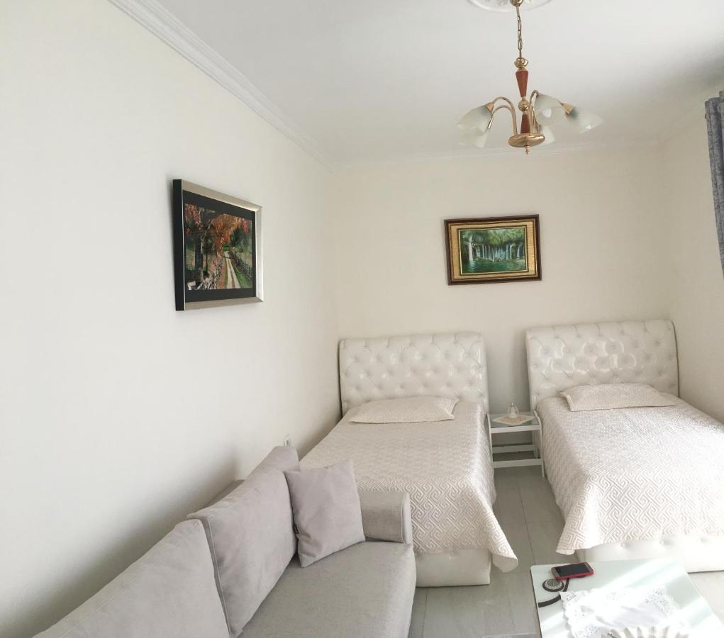 Apartament Oresti Korce Luaran gambar